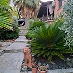 Monica's Tropical וילה *