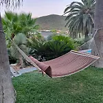 Monica's Tropical וילה
