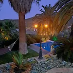 Monica's Tropical וילה