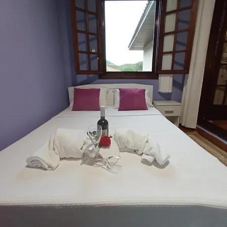 فيلة Monica's Tropical *