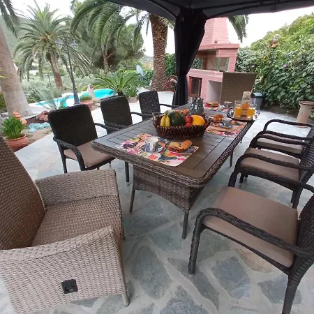 Villa Monica's Tropical