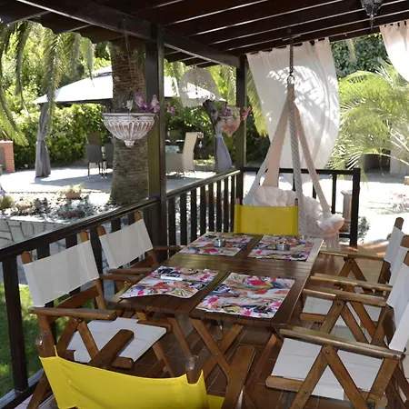 Monica's Tropical Villa Nea Iraklitsa