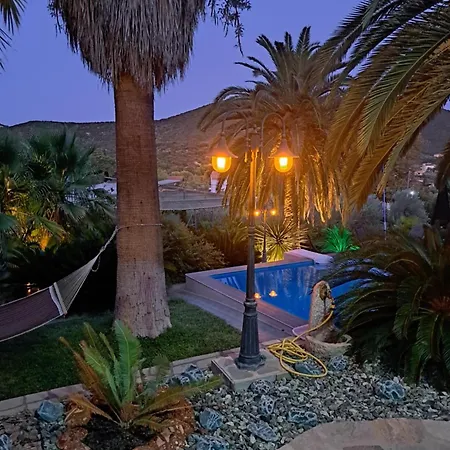 Monica's Tropical Villa