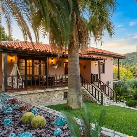 Villa Monica's Tropical