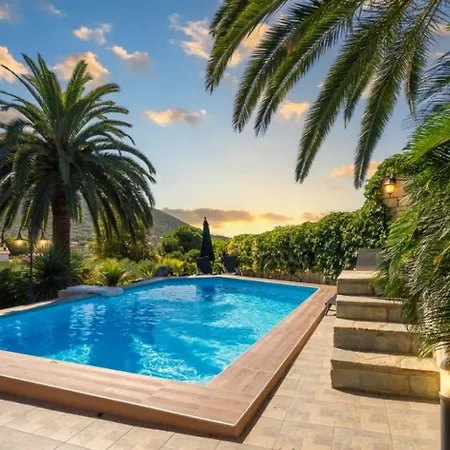 Villa Monica's Tropical *