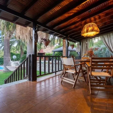 Villa Monica's Tropical