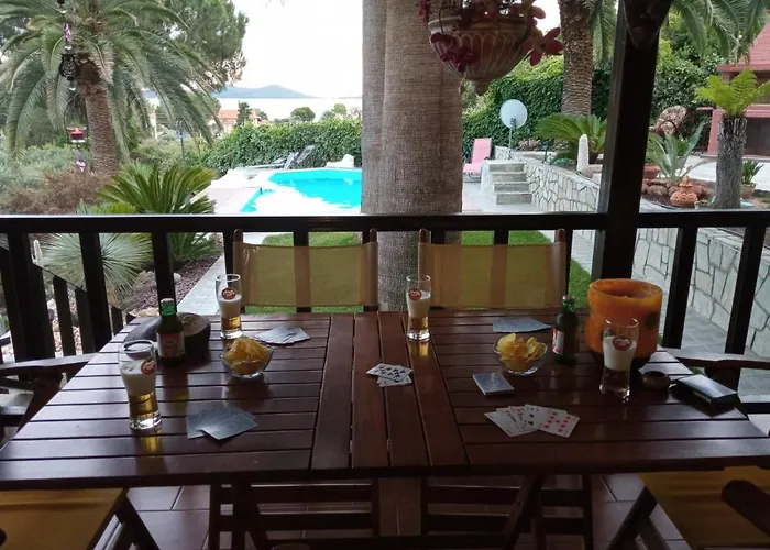 Villa Monica's Tropical Nea Iraklitsa