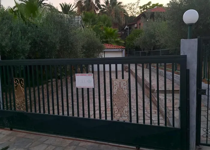 Monica's Tropical Nea Iraklitsa