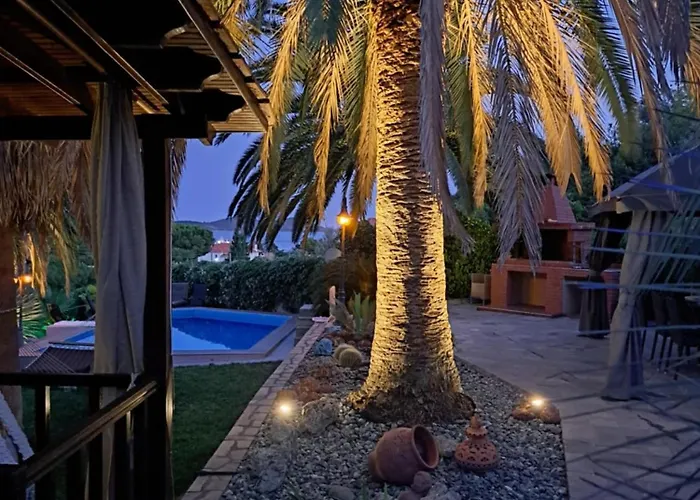 Villa Monica's Tropical