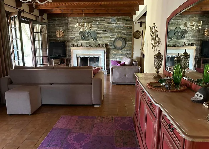 Monica's Tropical Villa Nea Iraklitsa