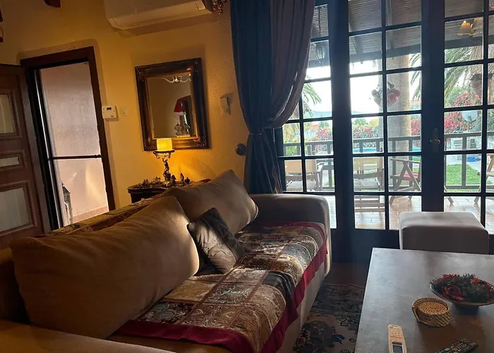 Villa Monica's Tropical