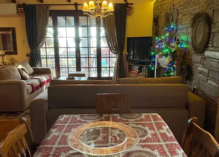 Monica's Tropical Villa